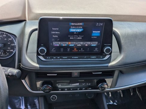 Used 2023 Nissan Rogue SV image 19