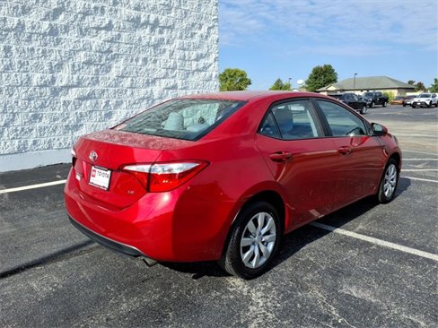 Used 2016 Toyota Corolla LE image 3