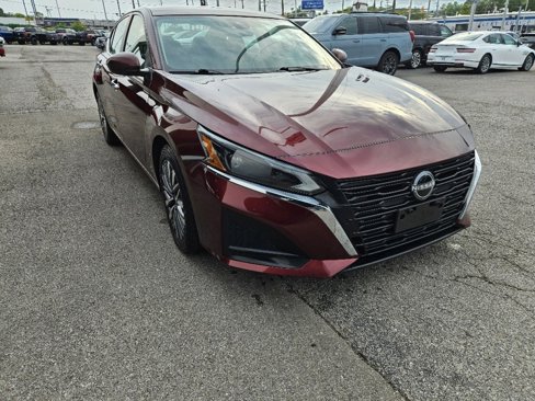 Used 2023 Nissan Altima 2.5 SV image 8