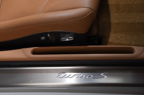 Used 2013 Porsche 911 Turbo S image 37