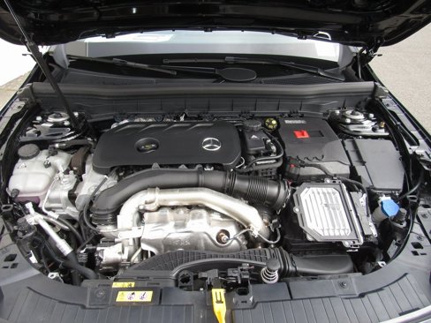 New 2025 Mercedes-Benz GLB 250 4MATIC image 8