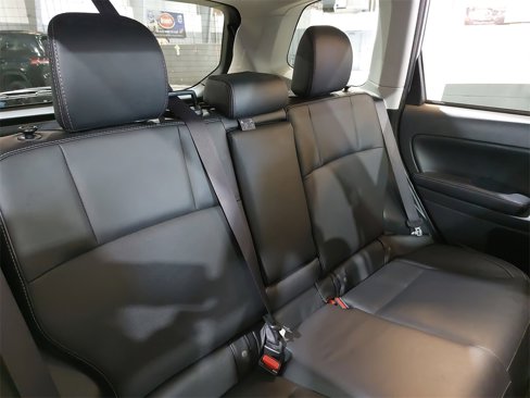 Used 2017 Subaru Forester 2.5i Limited image 11