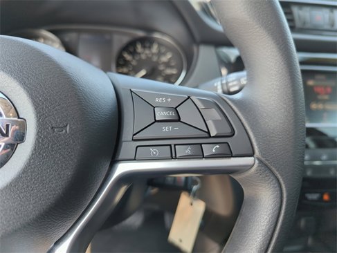 Certified 2020 Nissan Rogue Sport S image 38