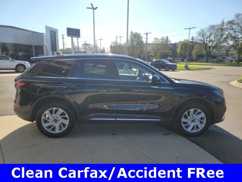 Certified 2022 Lincoln Corsair FWD image 2