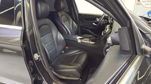 Used 2020 Mercedes-Benz GLC 300 4MATIC image 18