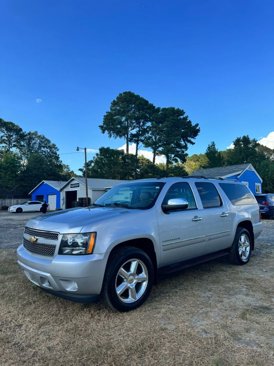 Used 2014 Chevrolet Suburban LTZ image 3