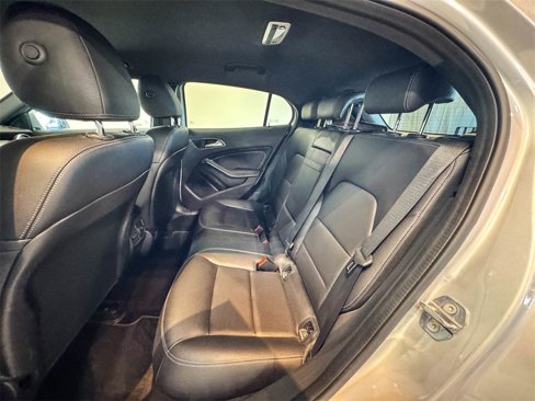 Used 2018 Mercedes-Benz GLA 250 4MATIC image 21