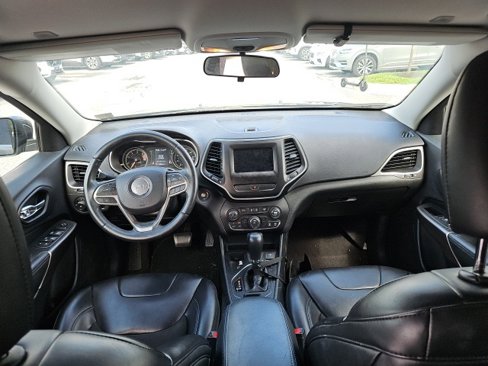Used 2019 Jeep Cherokee Latitude Plus image 8