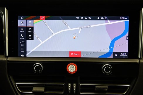 Certified 2025 Porsche Macan Turbo image 32