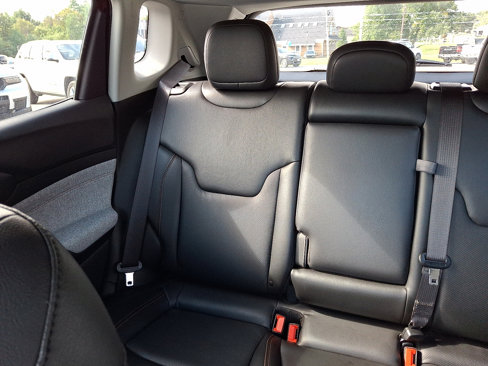 Used 2022 Jeep Compass Latitude image 18