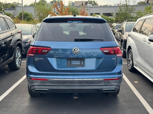 Used 2018 Volkswagen Tiguan SEL Premium image 5