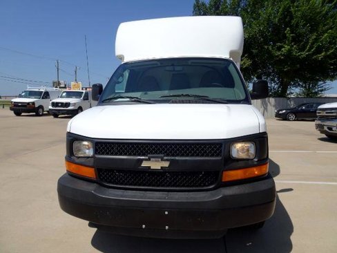 Used 2015 Chevrolet Express 3500 image 9