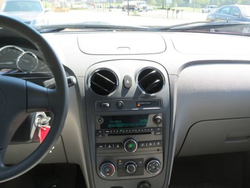 Used 2010 Chevrolet HHR LS image 24