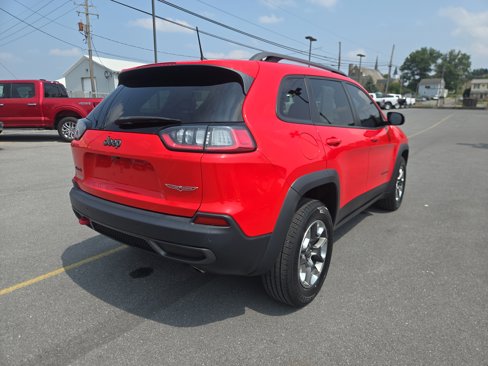 Used 2019 Jeep Cherokee Trailhawk image 3