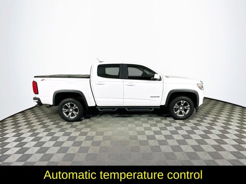 Used 2017 Chevrolet Colorado Z71 w/ LPO, Gearon Divider Package image 11