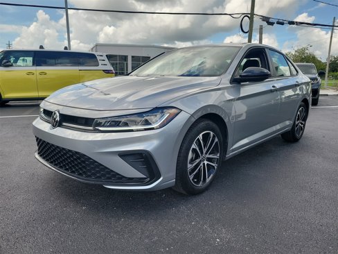 Certified 2025 Volkswagen Jetta Sport image 3