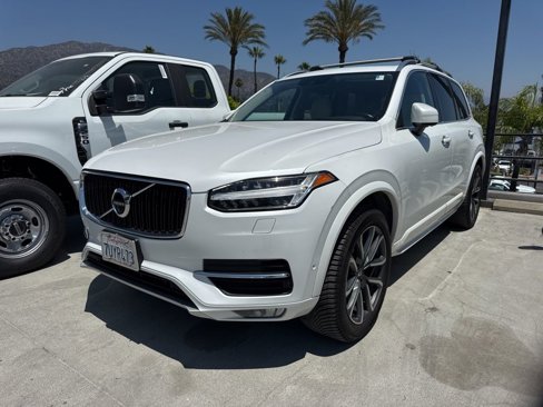 Used 2017 Volvo XC90 T6 Momentum w/ Vision Package image 3