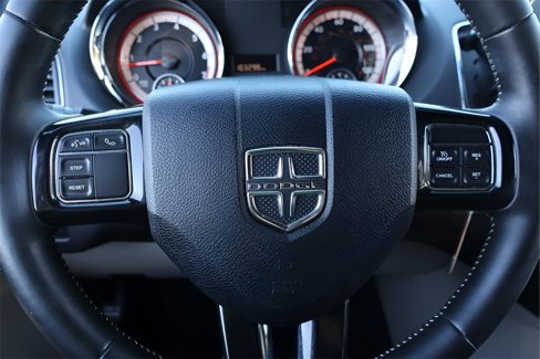 Used 2017 Dodge Grand Caravan SXT image 22