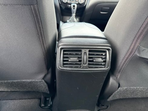 Certified 2020 Nissan Rogue Sport SV image 31