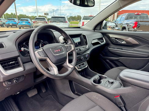 Used 2023 GMC Terrain SLE w/ Driver Convenience Package image 12