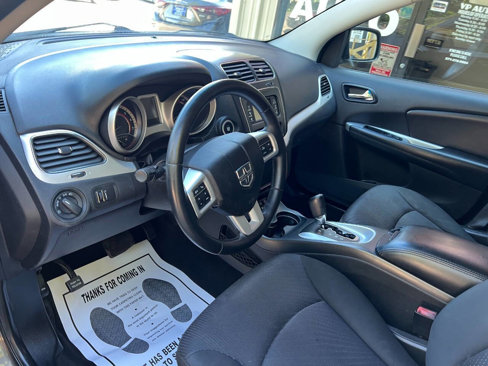 Used 2016 Dodge Journey SE w/ Flexible Seating Group image 10
