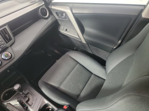 Used 2017 Toyota RAV4 LE image 22