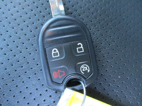 Used 2014 Ford F150 Platinum image 32