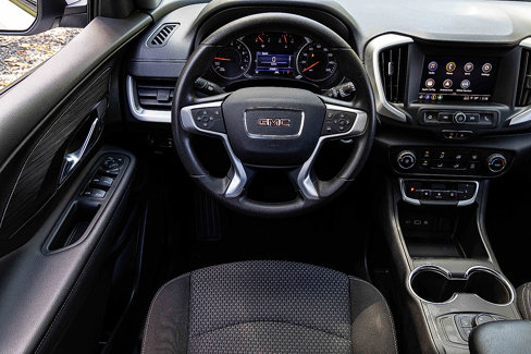 Used 2022 GMC Terrain SLE image 17