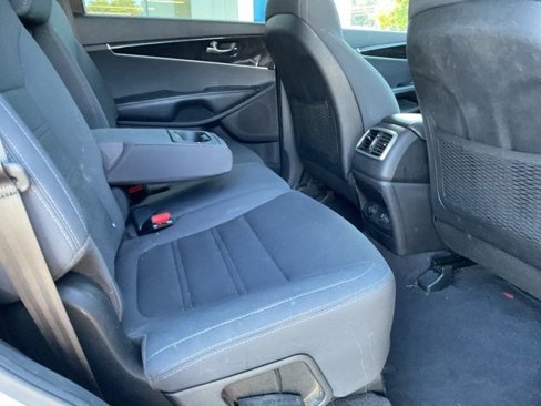 Used 2016 Kia Sorento LX w/ LX Convenience Package image 15