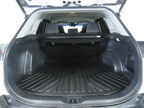 Used 2021 Toyota RAV4 XLE w/ Convenience Package image 28
