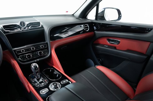 Certified 2023 Bentley Bentayga image 29
