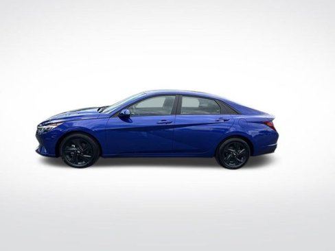Certified 2023 Hyundai Elantra Blue image 2
