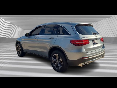 Used 2018 Mercedes-Benz GLC 300 image 7