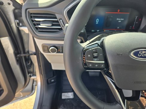 Used 2024 Ford Escape Active w/ Cold Weather Package image 32