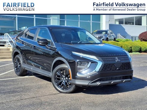 Used 2022 Mitsubishi Eclipse Cross LE image 1