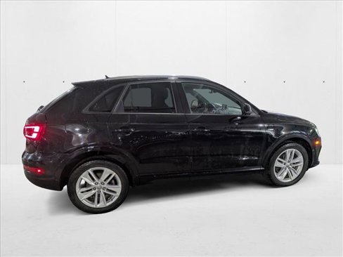 Used 2018 Audi Q3 2.0T Premium w/ Convenience Package image 4