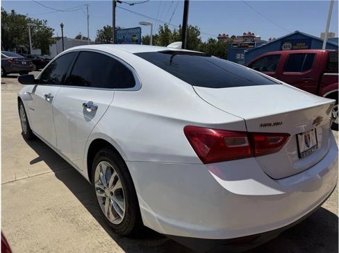 Used 2018 Chevrolet Malibu LT image 4