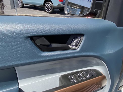 Certified 2022 Ford Maverick Lariat w/ Lariat Luxury Package image 19