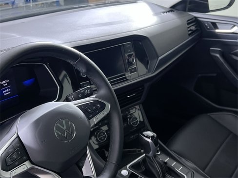 Used 2024 Volkswagen Jetta SE w/ Panoramic Sunroof Package image 26
