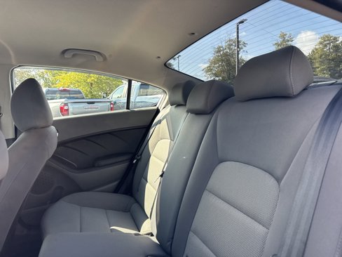 Used 2018 Kia Forte LX w/ Sports Package image 26