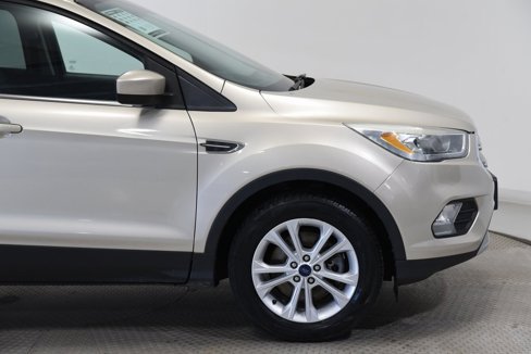 Used 2017 Ford Escape SE w/ Equipment Group 201A image 10