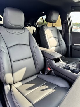 Certified 2025 Cadillac XT4 Premium Luxury image 11