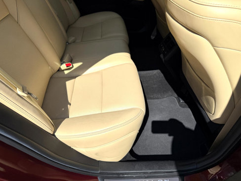 Used 2016 Toyota Avalon XLE Premium image 19