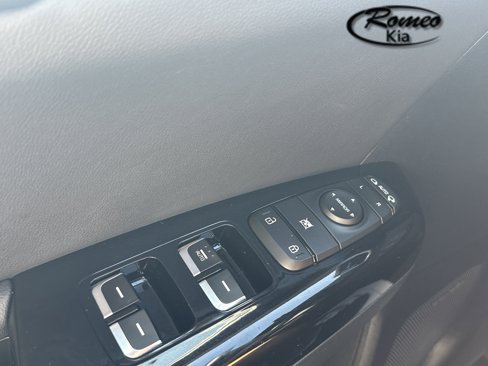 Used 2021 Kia Sportage EX w/ EX Technology Package image 24