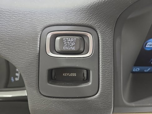 Used 2015 Volvo XC70 T6 Premier Plus image 17
