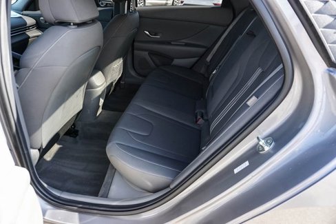 Used 2024 Hyundai Elantra SEL w/ Convenience Package image 13