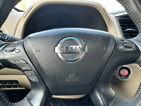 Used 2016 Nissan Pathfinder Platinum image 18
