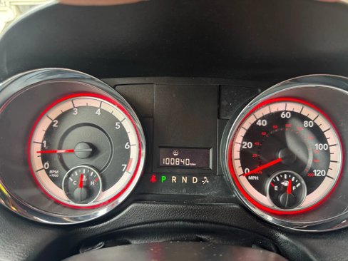 Used 2019 Dodge Grand Caravan SXT image 32