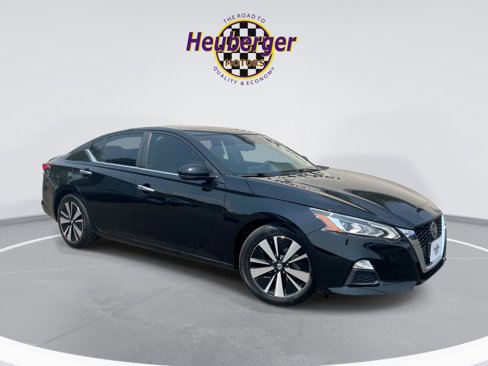 Used 2022 Nissan Altima 2.5 SV w/ SV Premium Package image 1