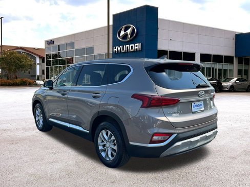Used 2019 Hyundai Santa Fe SEL image 3